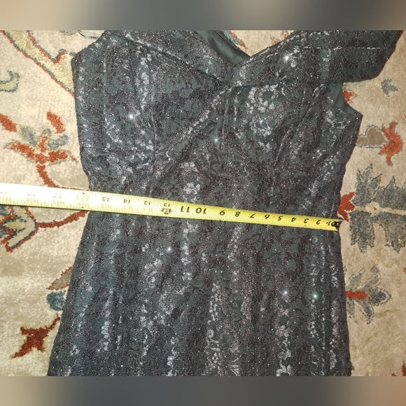 Mermaid Sparkling/ flattering Lace Cocktail Dress. - Picture 11 of 12